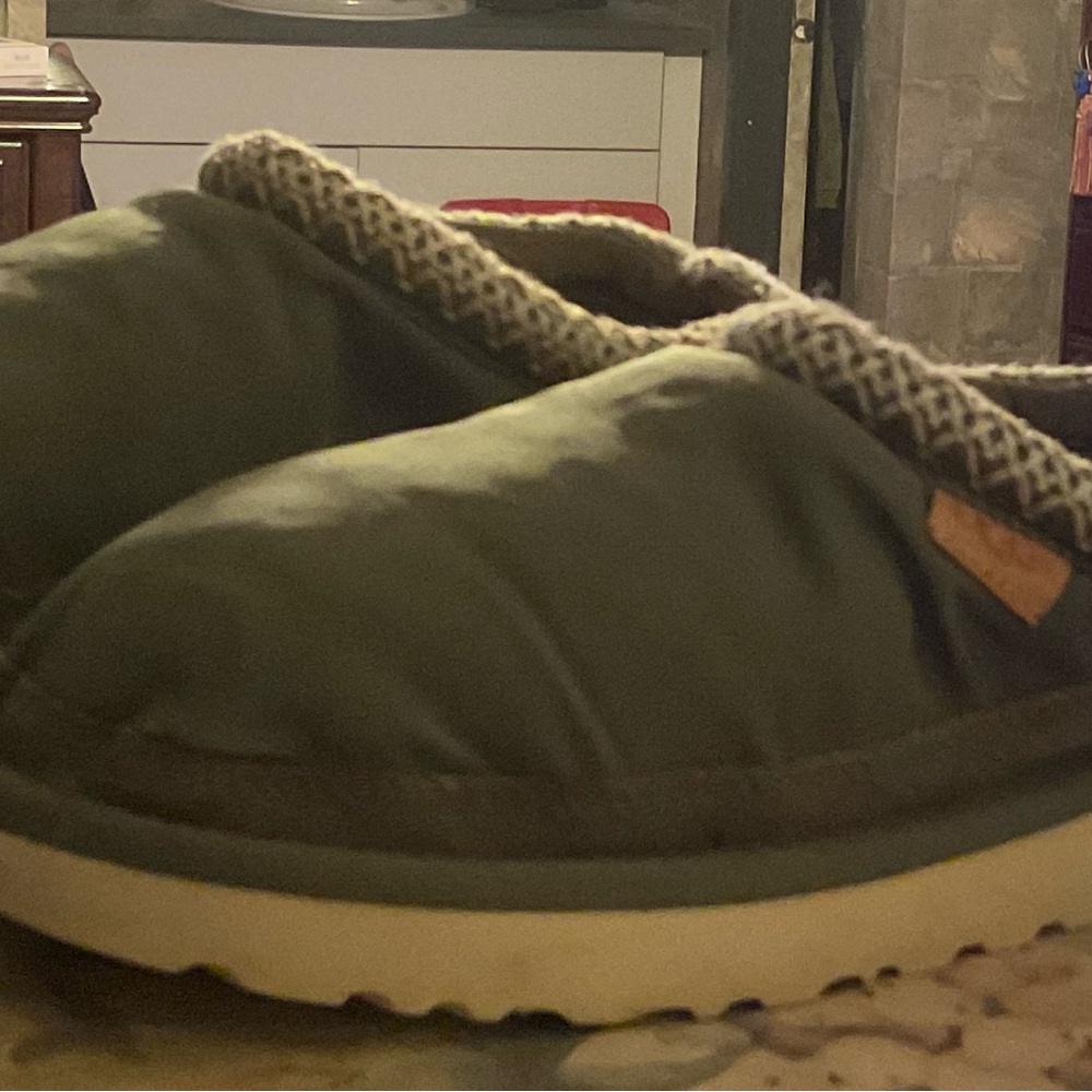 UGG Tasman Olive Green with Soft Uppers and  Patterned Trim M10 W11